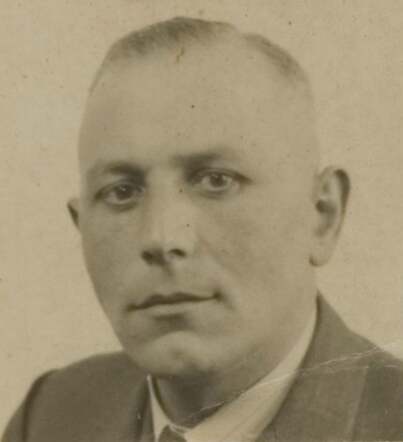 Aron Isaac Swaap SAA paspoort aanvraag 1942.JPG