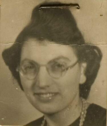Vogelina Haringman SAA pasport aanvraag 1942.JPG