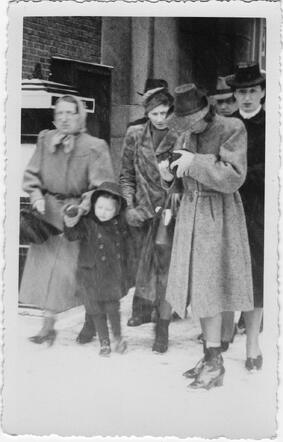 bruiloft Willem Vos en Selma Lijmer 1942.jpg