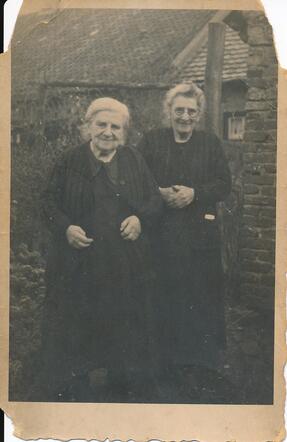 Rosa Wolf-Seijffers (links) en Helena (Leentje) Seijffers.