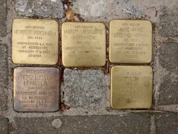 Stolpersteine Sophiastraat 37 Gouda familie Kirchheim Heinz Lewkonja Helmut Rosenberg.jpg