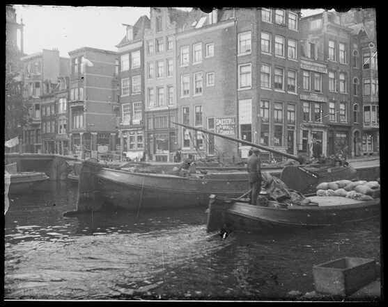 Zwanenburgwal ca 1920.jpg