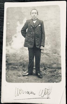 Herman Wolf 1895 als jongeman