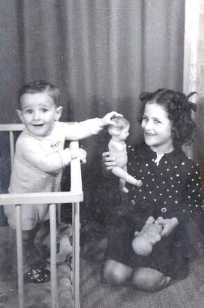 John Liepman Agstteribbe and his sister Suusje