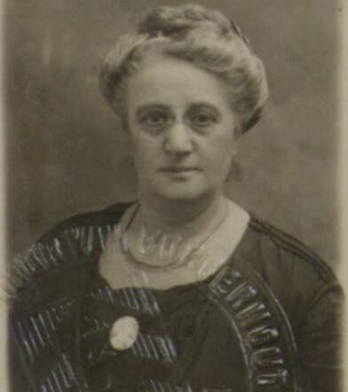 Mietje Lezer 1927 felixarchief.PNG