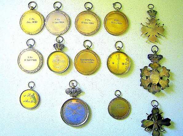 medals Salomon Zwart - back.jpg