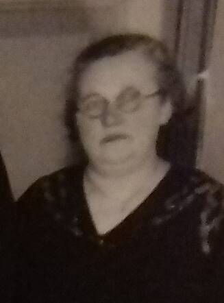 rebecca Nijstad feestje fam .jpg