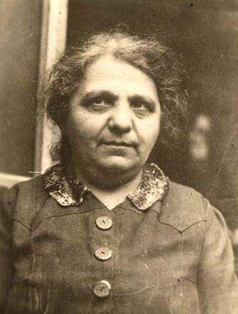 Berta Hammelburg Vos Yad Vashem.JPG