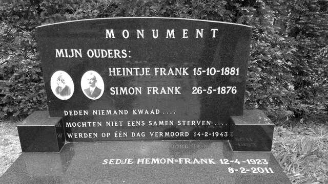 Gedenksteen Simon en Heintje Frank.JPG