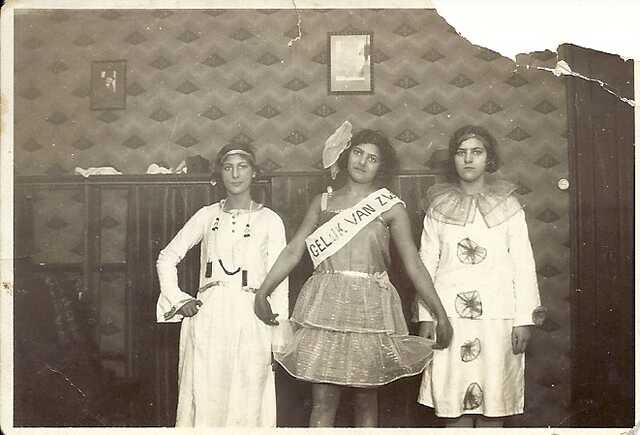 3a. Rebecca midden 1931.jpg