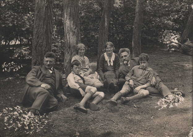 Meijer en Lelie family's in 1929 (002).jpg