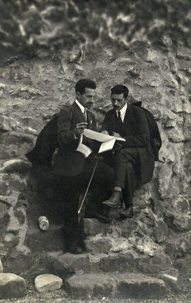 Willem Hendrik Meijer met vriend Herman Lelie - wandeltocht in Zuid Limburg zomer 1918 (002).jpg