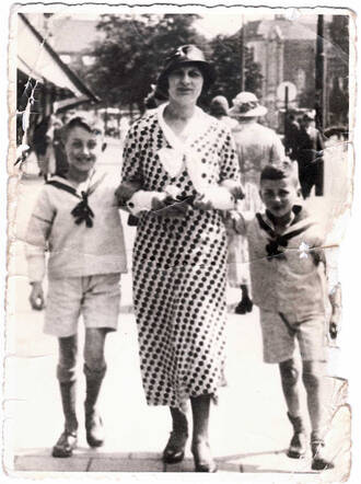 Eva Leefsma-Schwarz with her children