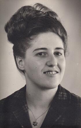 Chaje (Sonja) Crost.jpg
