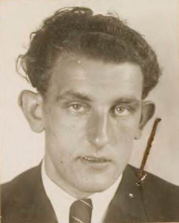 Emmanuel Aalsvel 1942 paspoort aanvraag SAA.JPG