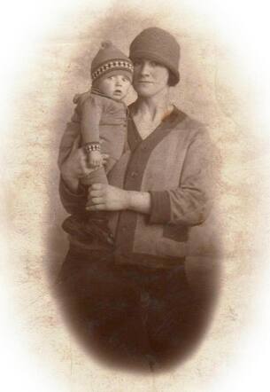 Elisabeth Beesemer-Barend with her little son Isaac. 