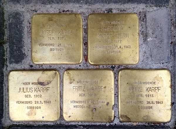Stolpersteine Koestraat 11.jpg