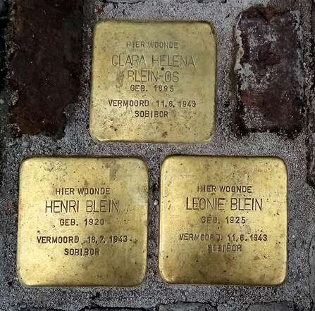 Stolpersteine Walstraat 11 (3).jpg