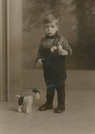 leo_jona_van_beugen1.jpg(mediaclass-warvictim-carousel.67d08ede1706aa86ac21a1f8fb99afb12f769340).jpg