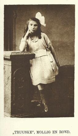 Julia. Foto uit de feestgids 1924