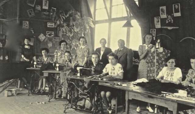 Het atelier van Falkenstein in het pand hoek Gravestraat-Zeilmarkt te Vlissingen.