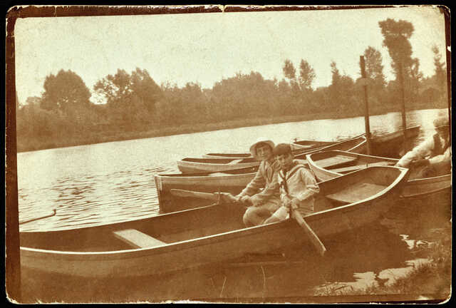 Jaap Hertz en nichtje Vera. 1933.jpg