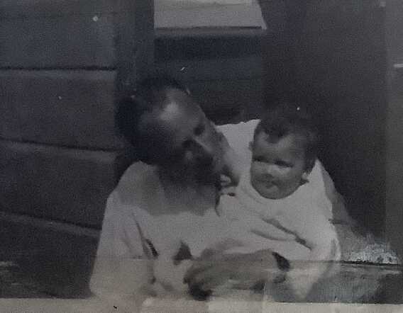 Isaak (Jacques) Poppelsdorf met Roosje in de Sophiastraat te Zaandam.