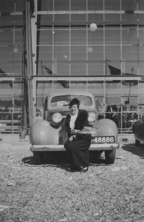 Hilde en auto