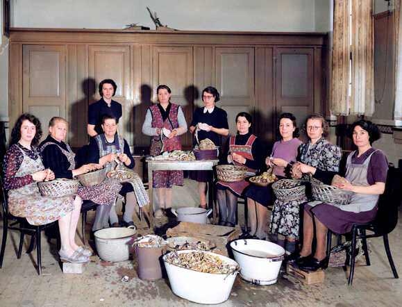 Gaarkeuken 1944 kleur.jpg