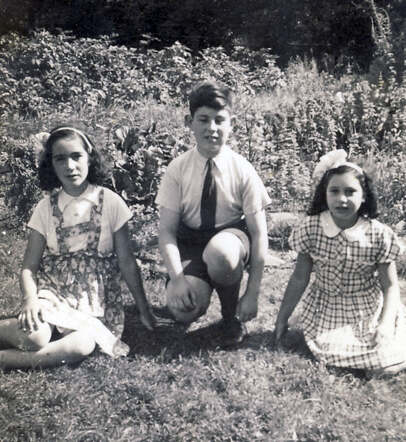 left-Beti-Edi-Edith 1941-2.jpg