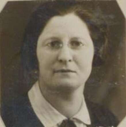 Peternella Kapper 1929 Felixarchief.JPG
