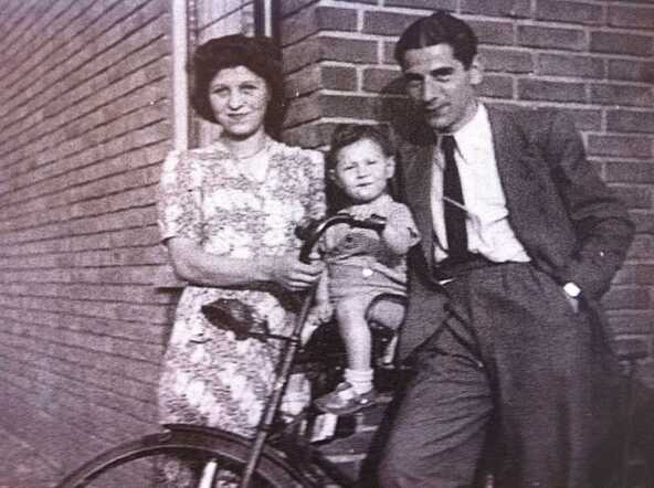 Jules, Frieda en de kleine Johnny Vintura.jpg