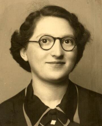 Sarah van Weezel.jpg