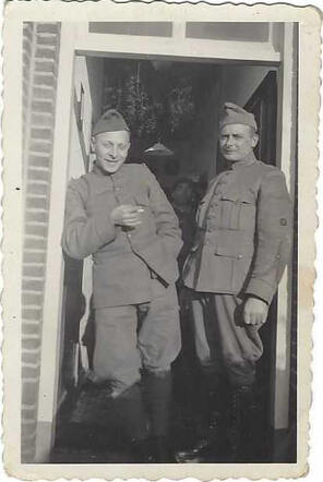 HenryvAdelsbergenalsmilitair1940linksopfoto.png