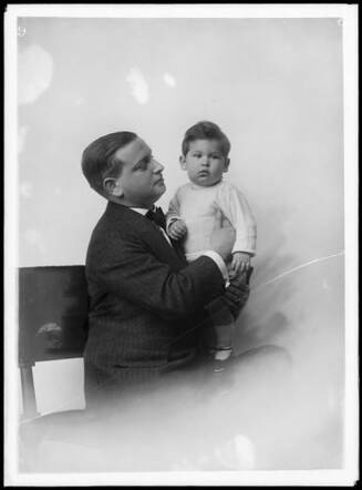 Abraham Gobets met zijn zoontje James, 1917.jpg