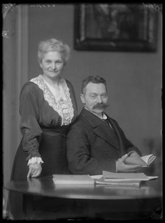 Abraham Levie en Emma van Essen-Frankenstein, 1918.jpg
