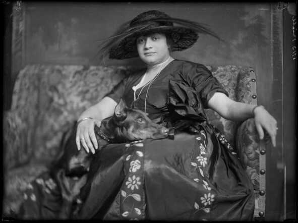 Jeannette Johanna Biallosterski-Joosten, 1920.jpg