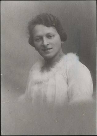 Berta van Bingen-Oppenheimer.jpg