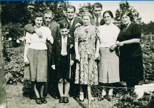 Joodse families uit Holten.jpg