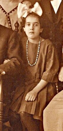 Celine c 1917-18.jpg