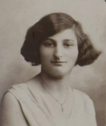 Anna Hillesum 1928 Felixarchief.JPG