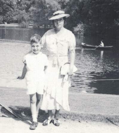 Fanny Feiwel-Nussbaum with her son Norbert in August 1936