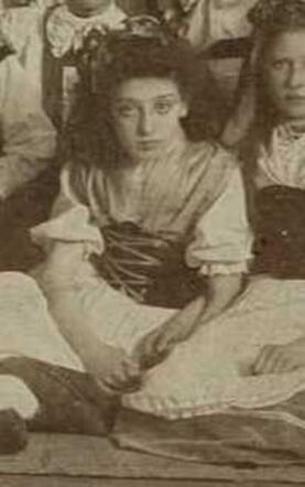 Foto van Saartje Katan uit 1904