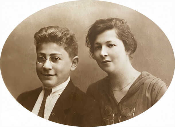 Rachel Sanders-Polak met haar zoon Albert.jpg