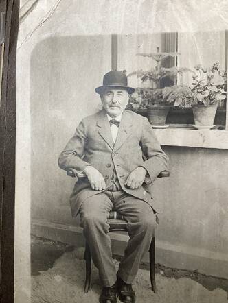 Moses Scheuer, 1920 in Sinzenichz, Germany 