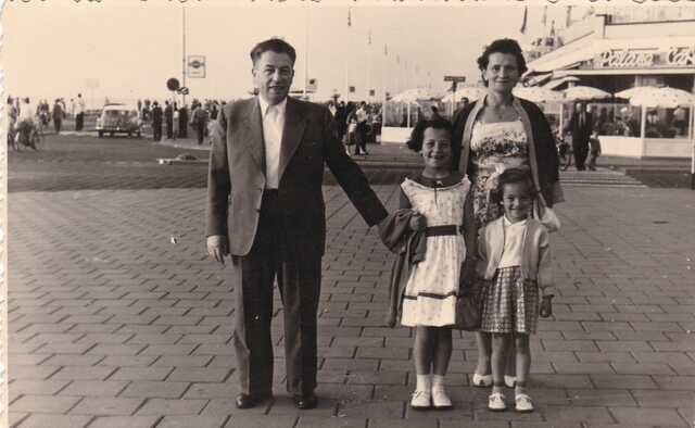 Scheveningen Zomer 1957.jpg