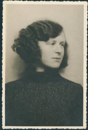eva emmering 1938 - JHM.jpg