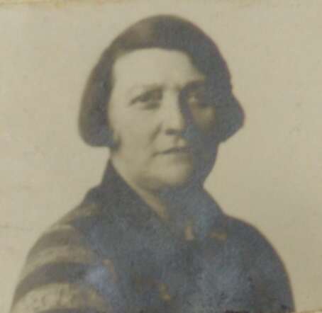 994#4200_002 Sara van Win-De Leeuw ca 1928.tif