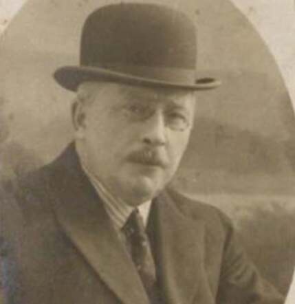 Philip Gerrit Bed 1922 Felixarchief.JPG