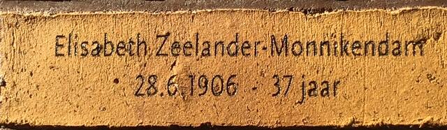 Zeelander-Monnikendam Elisabeth steen.jpg